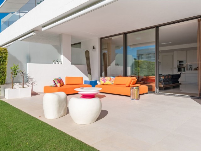 Appartement avec 3 Chambres  à Estepona