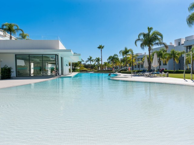 Appartement avec 3 Chambres  à Estepona