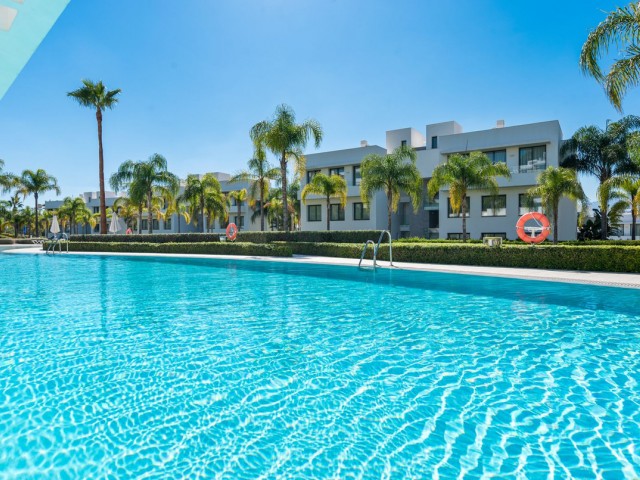 Appartement avec 3 Chambres  à Estepona