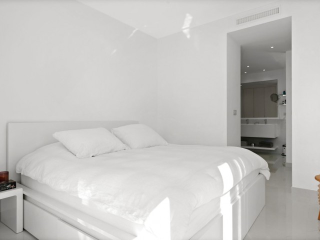 Appartement avec 3 Chambres  à Estepona