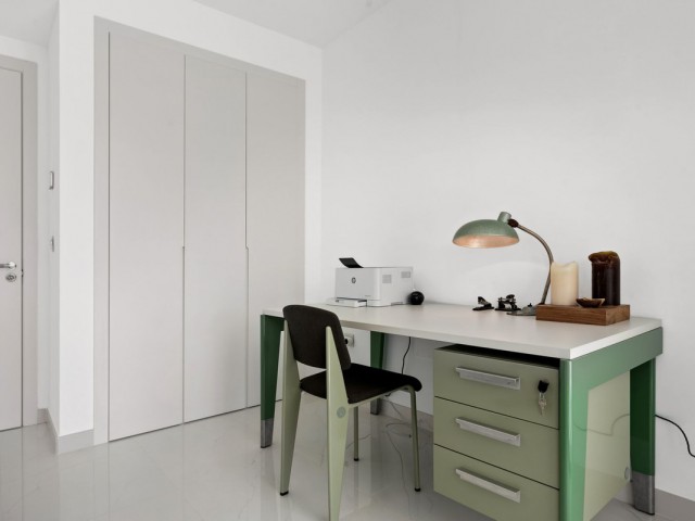 Appartement avec 3 Chambres  à Estepona