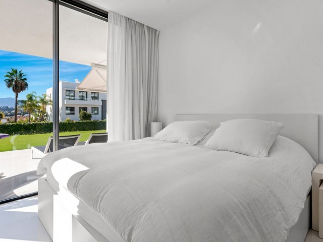 Appartement avec 3 Chambres  à Estepona