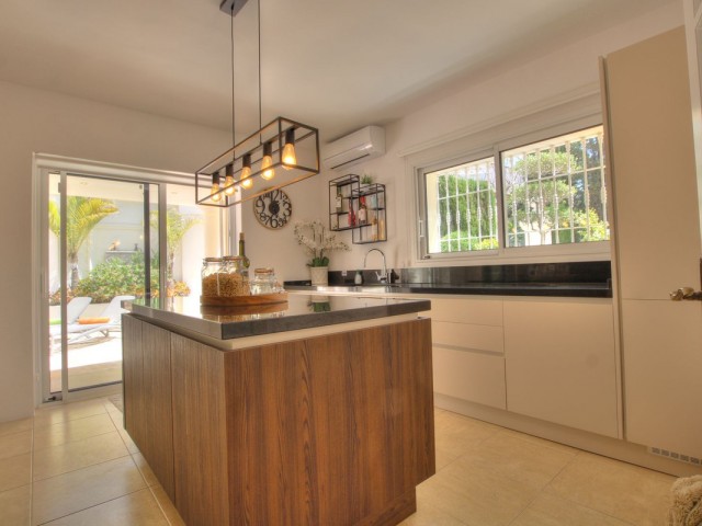 5 Bedrooms Villa in Torrenueva