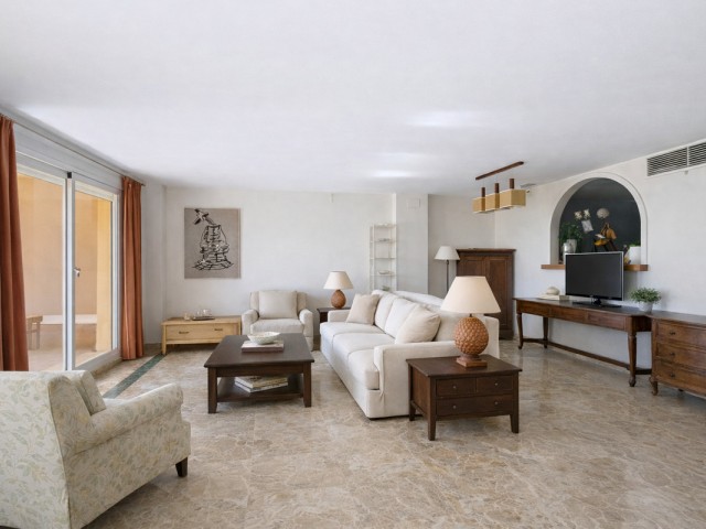 3 Makuuhuoneen Rivitalo Estepona