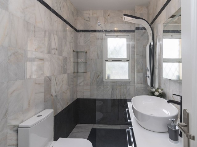 10 Bedrooms Villa in Hacienda Las Chapas