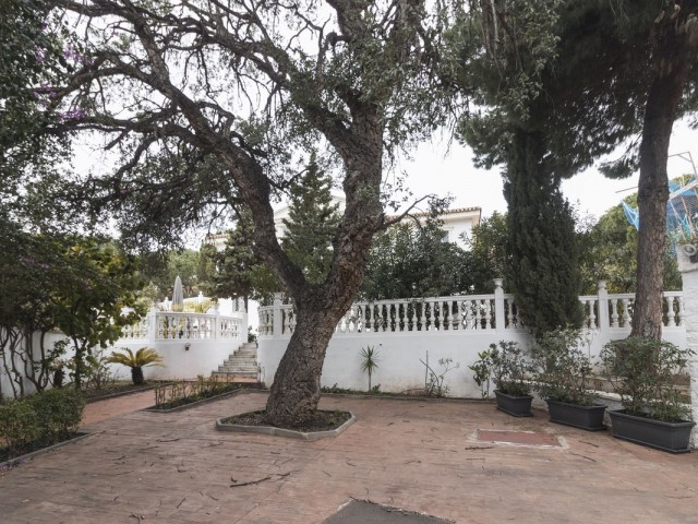 10 Bedrooms Villa in Hacienda Las Chapas