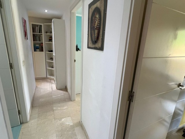 3 Sovrums Lägenhet i Estepona