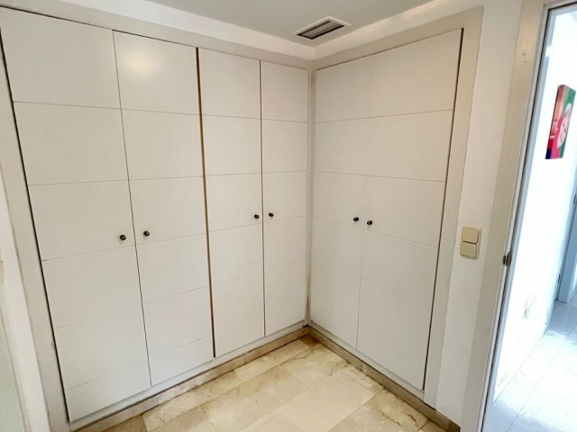 3 Sovrums Lägenhet i Estepona