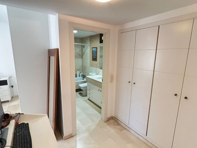 3 Sovrums Lägenhet i Estepona