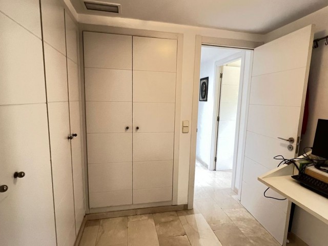 3 Sovrums Lägenhet i Estepona