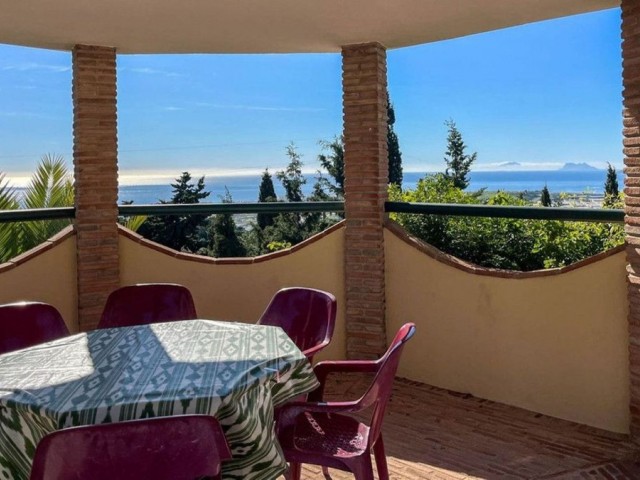 6 Schlafzimmer Villa in Estepona