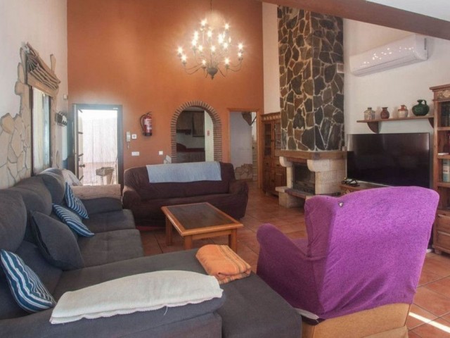 6 Schlafzimmer Villa in Estepona