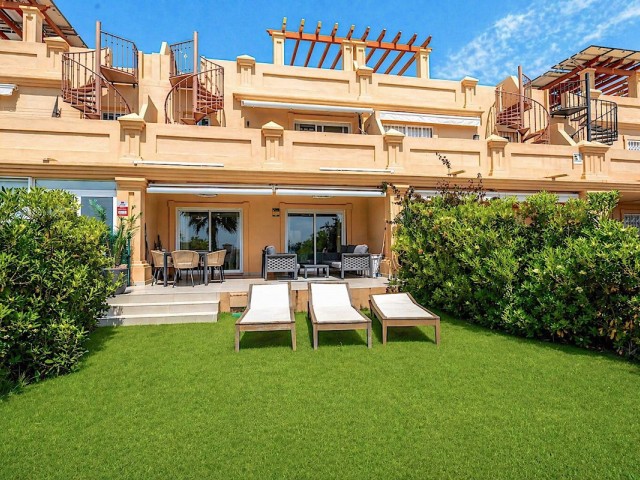 3 Makuuhuoneen Rivitalo Estepona