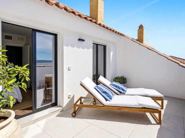 Penthouse avec 3 Chambres  à Torrequebrada