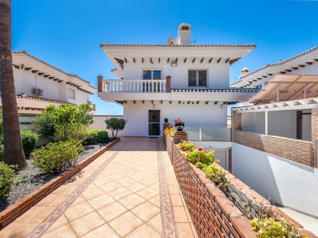 5 Makuuhuoneen Huvila La Capellania