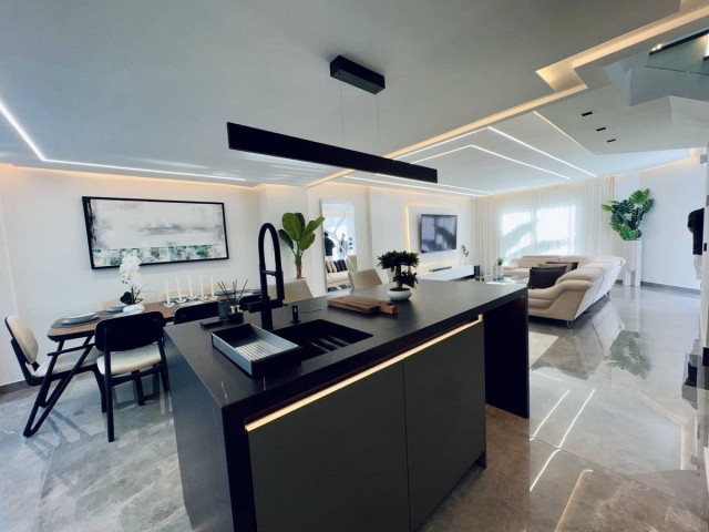 3 Slaapkamer Rijtjeshuis in Marbella