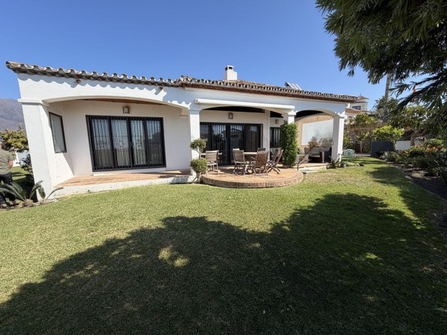 3 Schlafzimmer Villa in Estepona