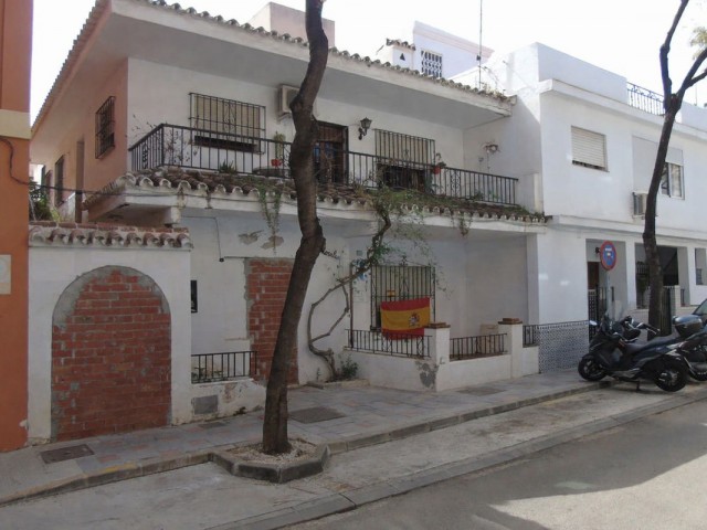  Plot in Fuengirola
