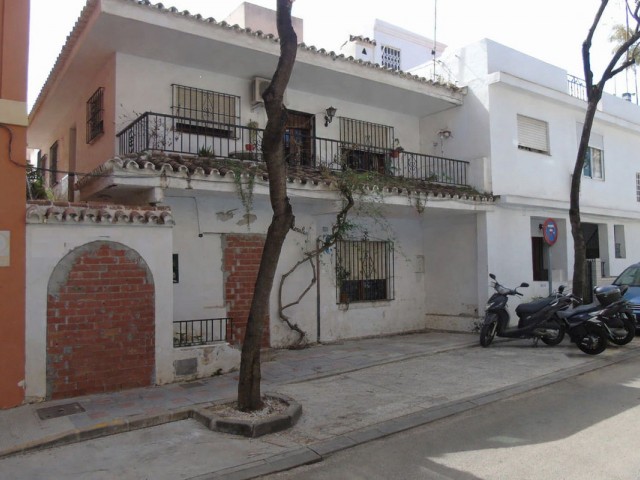  Plot in Fuengirola