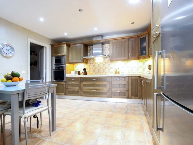 3 Schlafzimmer Apartment in Puerto Banús