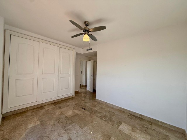 3 Makuuhuoneen Huoneisto Estepona