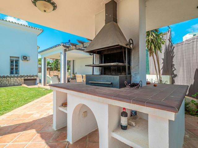 6 Bedrooms Villa in Benalmadena Costa