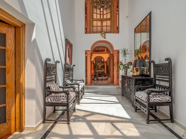 6 Bedrooms Villa in Benalmadena Costa