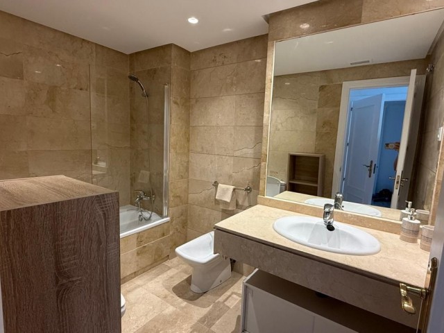 2 Makuuhuoneen Huoneisto Nueva Andalucía