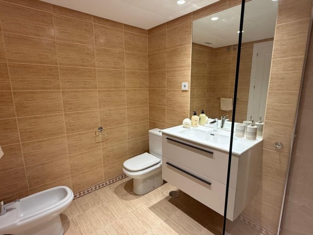 2 Makuuhuoneen Huoneisto Nueva Andalucía