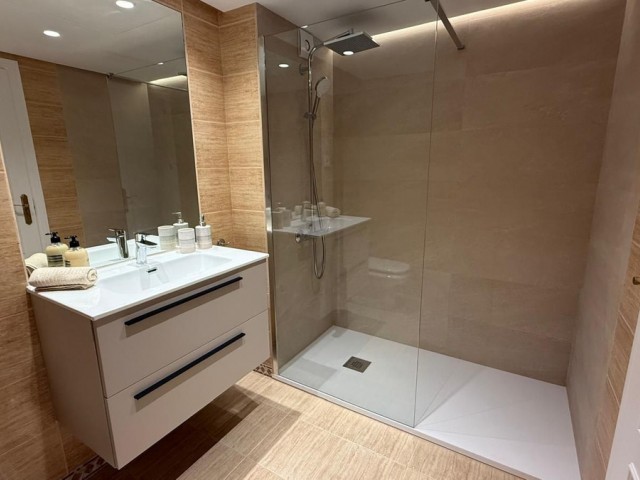 2 Makuuhuoneen Huoneisto Nueva Andalucía