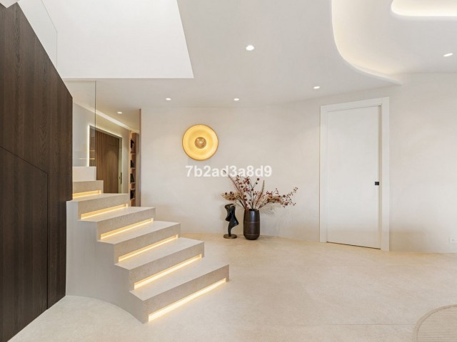 Kattohuoneisto New Golden Mile