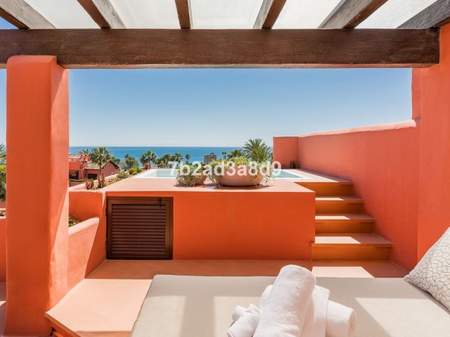 Kattohuoneisto New Golden Mile