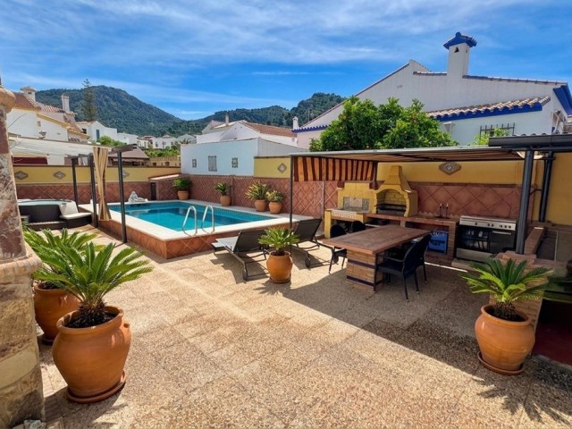 5 Makuuhuoneen Huvila Alhaurín de la Torre