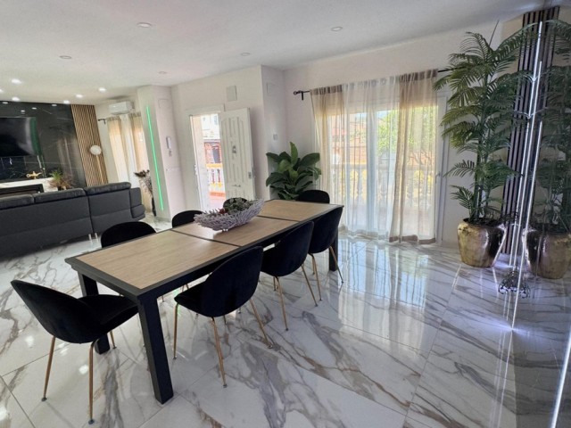 5 Makuuhuoneen Huvila Alhaurín de la Torre