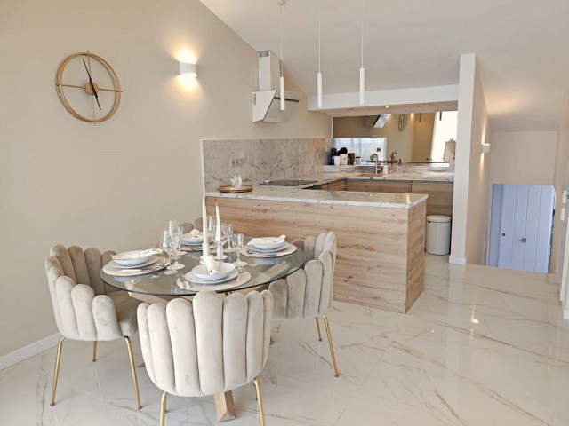 Villa avec 3 Chambres  à Estepona