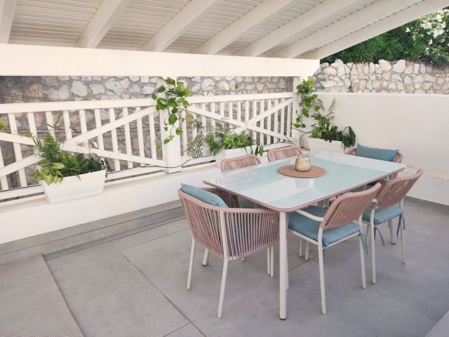 Villa avec 3 Chambres  à Estepona