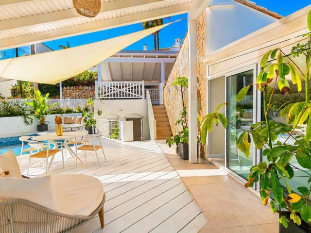 Villa avec 3 Chambres  à Estepona