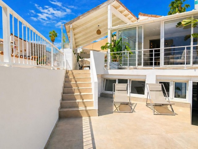 Villa avec 3 Chambres  à Estepona