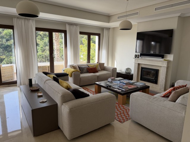 4 Makuuhuoneen Huvila Benahavís