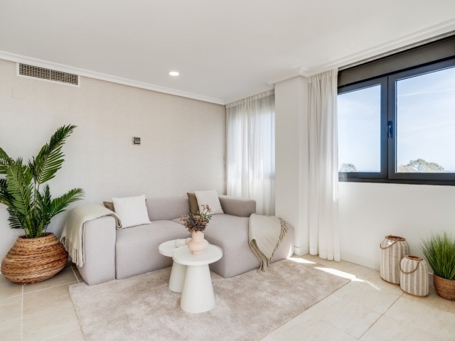 Apartamento con 2 Dormitorios  en Estepona