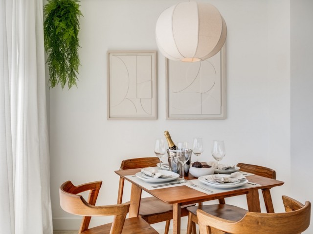 Apartamento con 2 Dormitorios  en Estepona