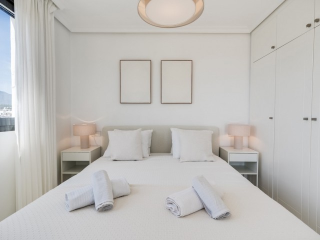 Apartamento con 2 Dormitorios  en Estepona