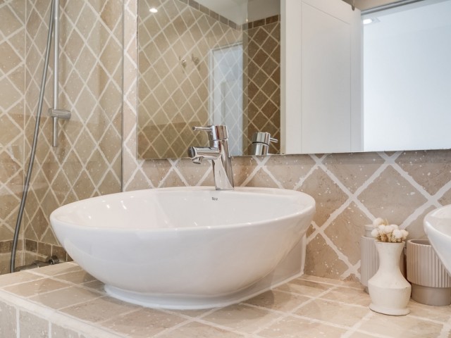 Apartamento con 2 Dormitorios  en Estepona