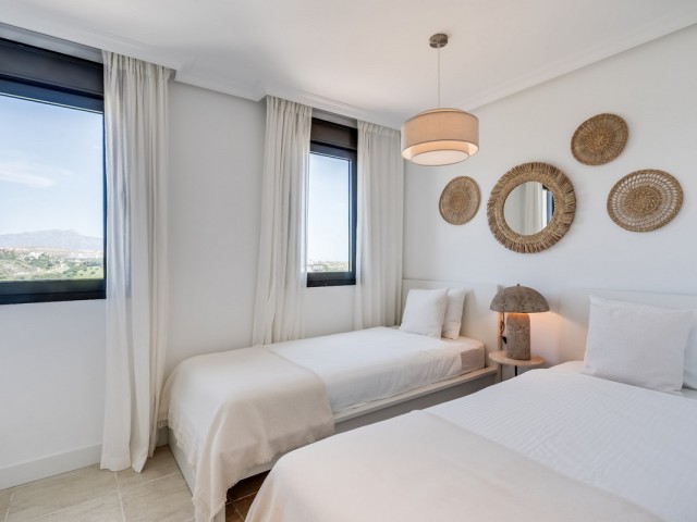 Apartamento con 2 Dormitorios  en Estepona