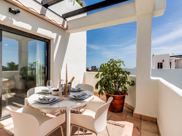 Apartamento con 2 Dormitorios  en Estepona