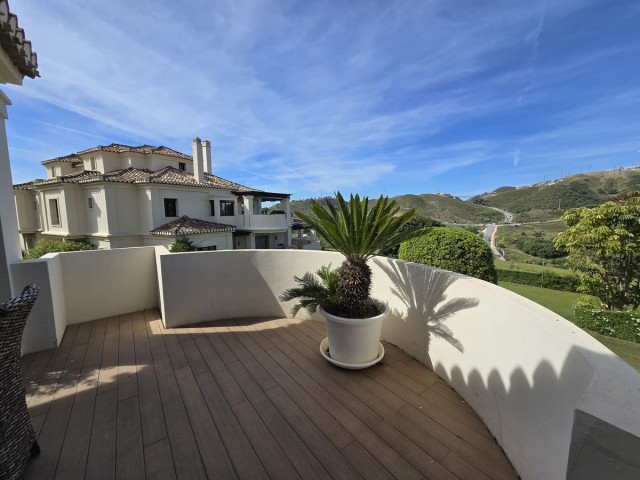 2 Makuuhuoneen Huoneisto Benahavís