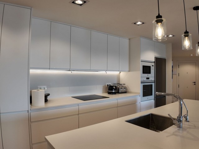 3 Makuuhuoneen Huoneisto San Pedro de Alcántara