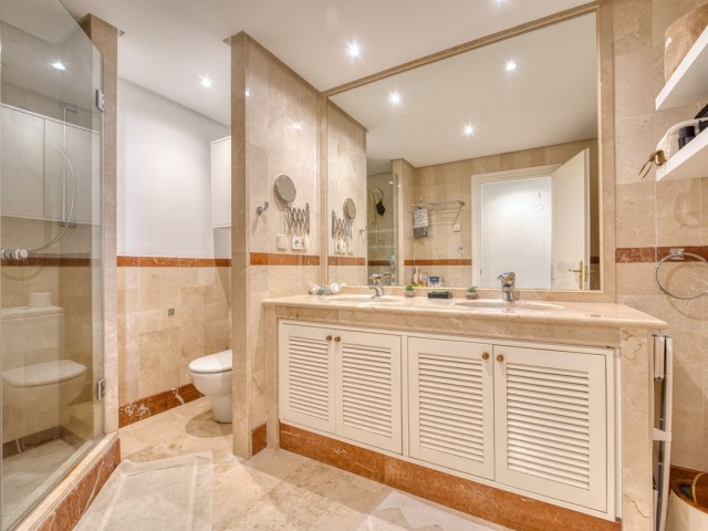 3 Makuuhuoneen Huoneisto Puerto Banús