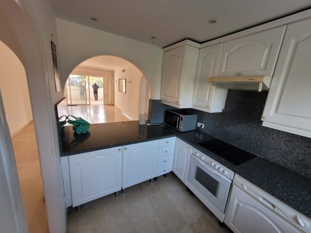 3 Makuuhuoneen Huoneisto Estepona