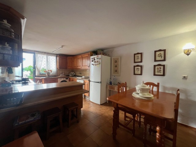 6 Makuuhuoneen Huvila Estepona